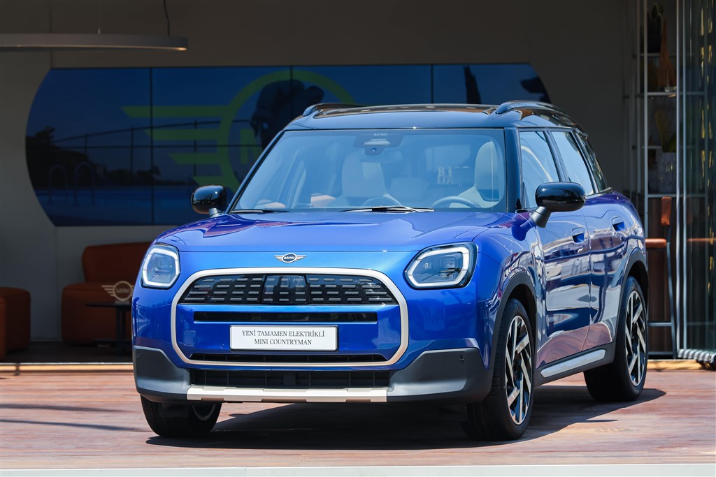 Yeni Tamamen Elektrikli MINI Countryman Yalıkavak Marina’da