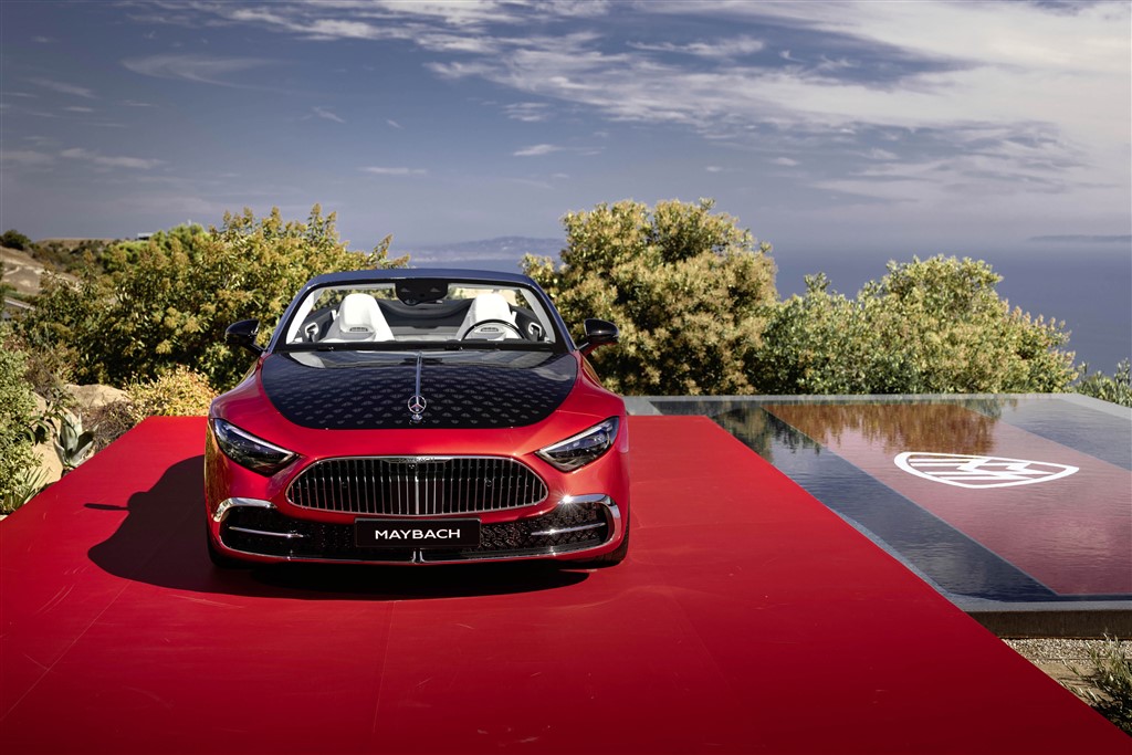 Üstü açık sürüşün en özel hali: Yeni Mercedes-Maybach SL Monogram Serisi