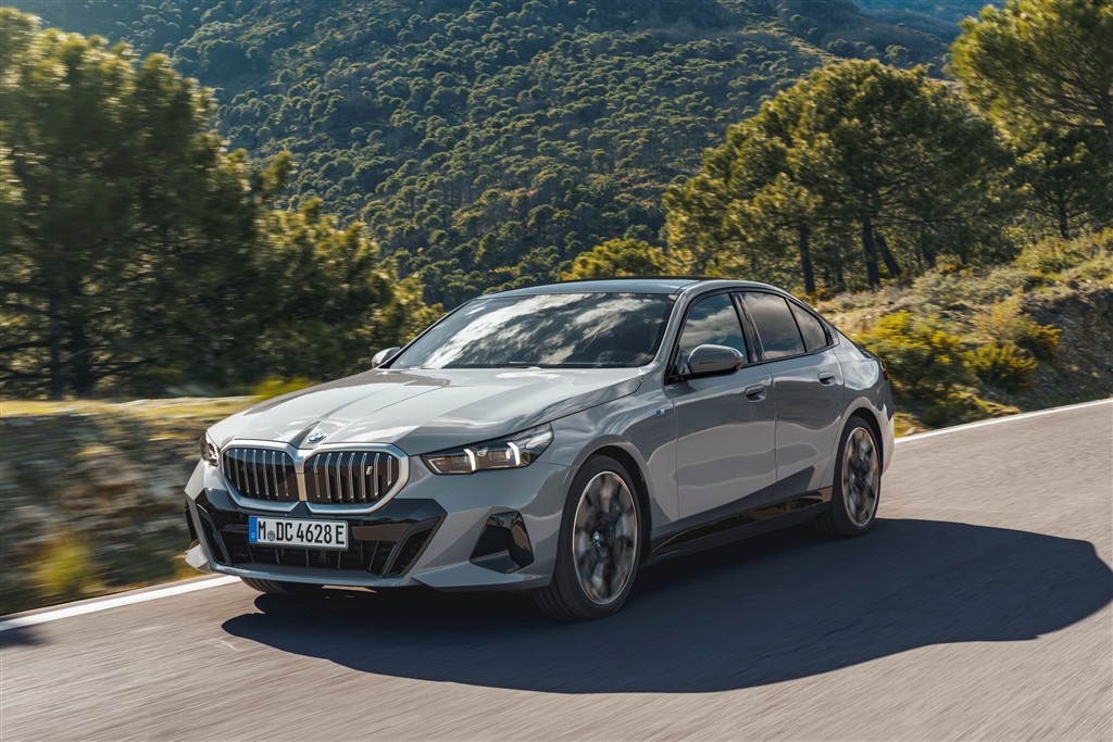 BMW Group Tamamen Elektrikli Modelleriyle 2024 Yılında Büyümeyi Sürdürdü