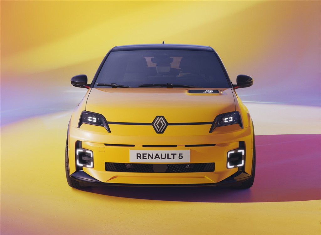 Renault 5 E-Tech Elektrikli: Şehrin Yeni Pop İkonu Türkiye’de!