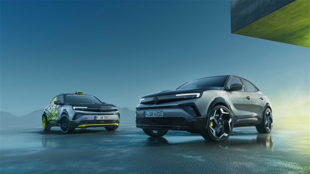 Opel En Hızlı Elektrikli Modelini Tanıttı!
