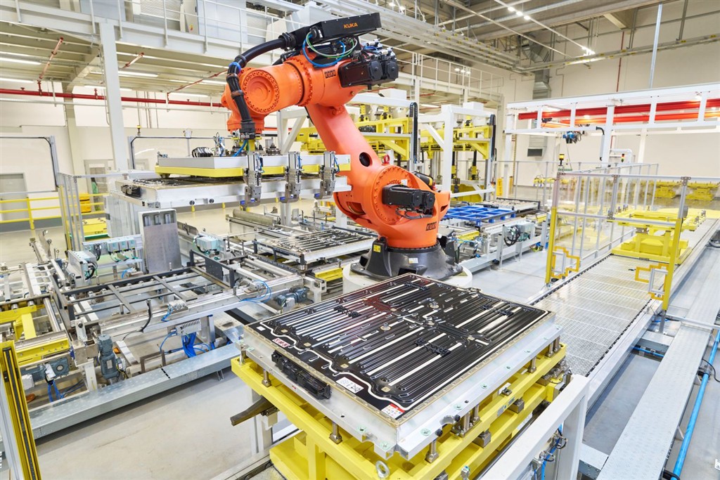 Škoda’dan Avrupa’ya 205 Milyon Euro’luk Batarya Hamlesi